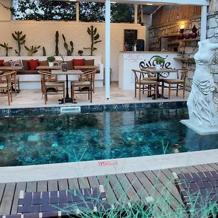 Hotel Piraye