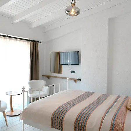 Piraye Hotel