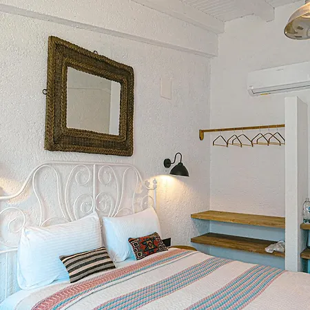 Piraye Hotel